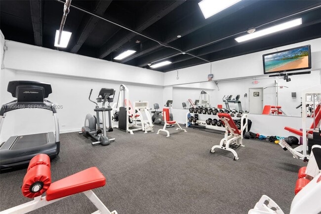 Building Photo - 700 Biltmore Way