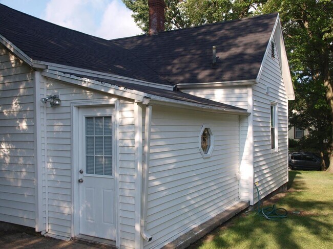 Building Photo - 1914 N 11th St