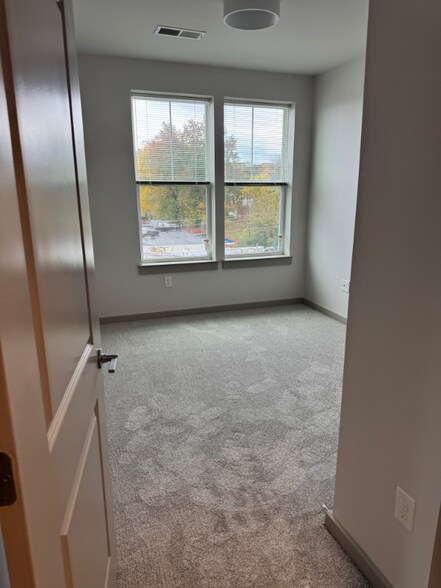 Building Photo - 2317 Huntington Ave