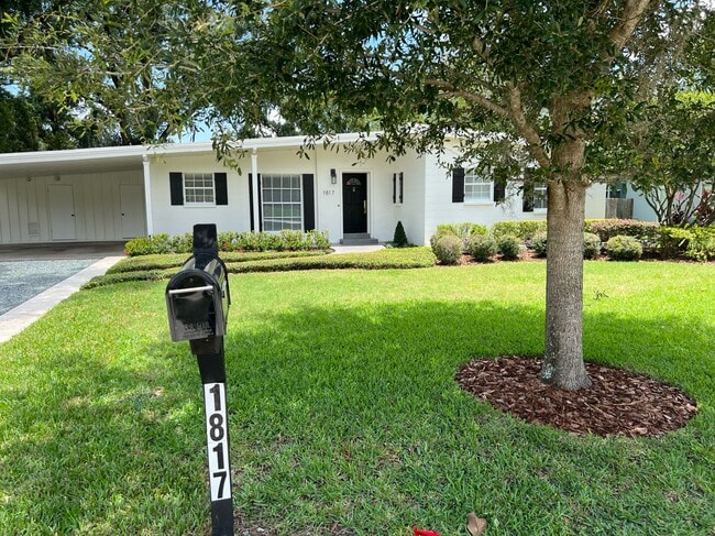 Building Photo - 1817 Loch Berry Rd