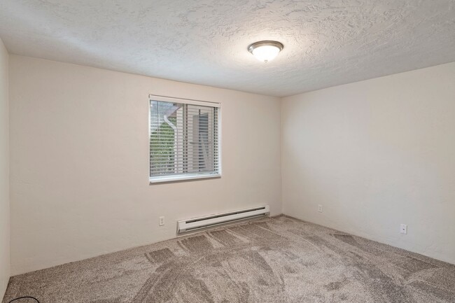 Building Photo - Exceptional Apartment Living in Boise’s North End