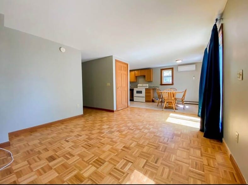 Building Photo - 136 Mt Hunger Shore Rd