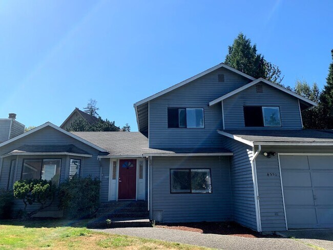Primary Photo - Issaquah 4 bd 3 bath single family house f...