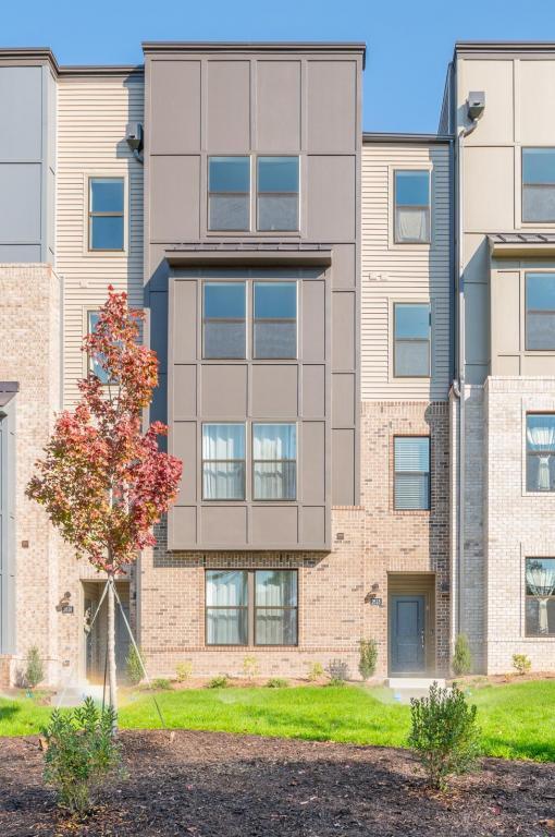 Building Photo - 2618 Lassen Dr