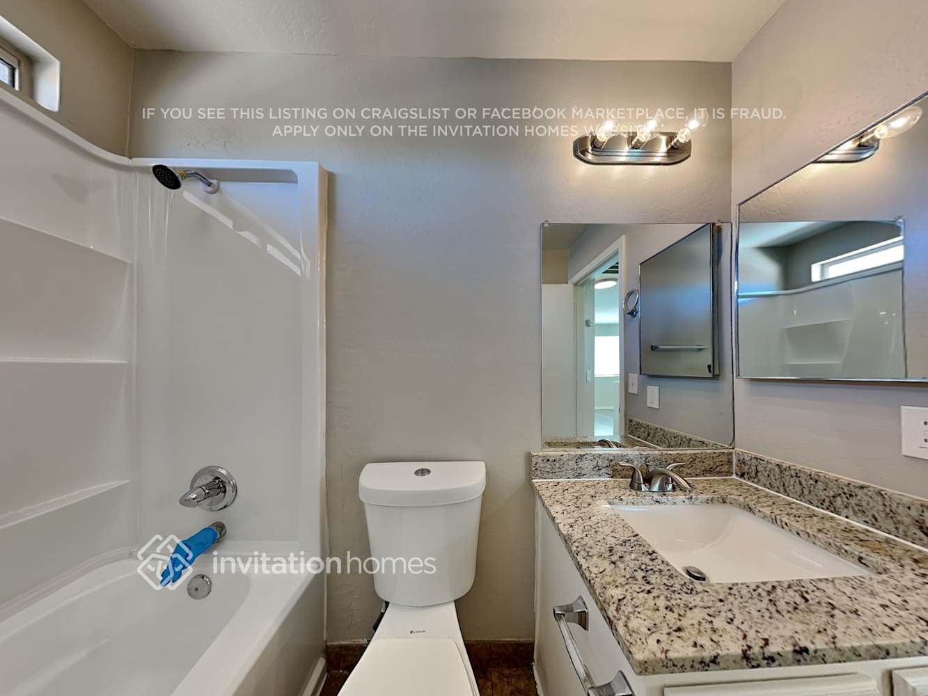 Building Photo - 12901 N El Frio St