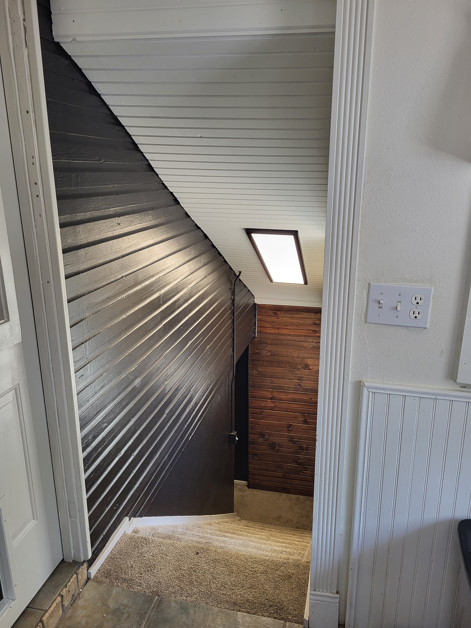 Private entrance through rear of house - 3909 Hayes Ave