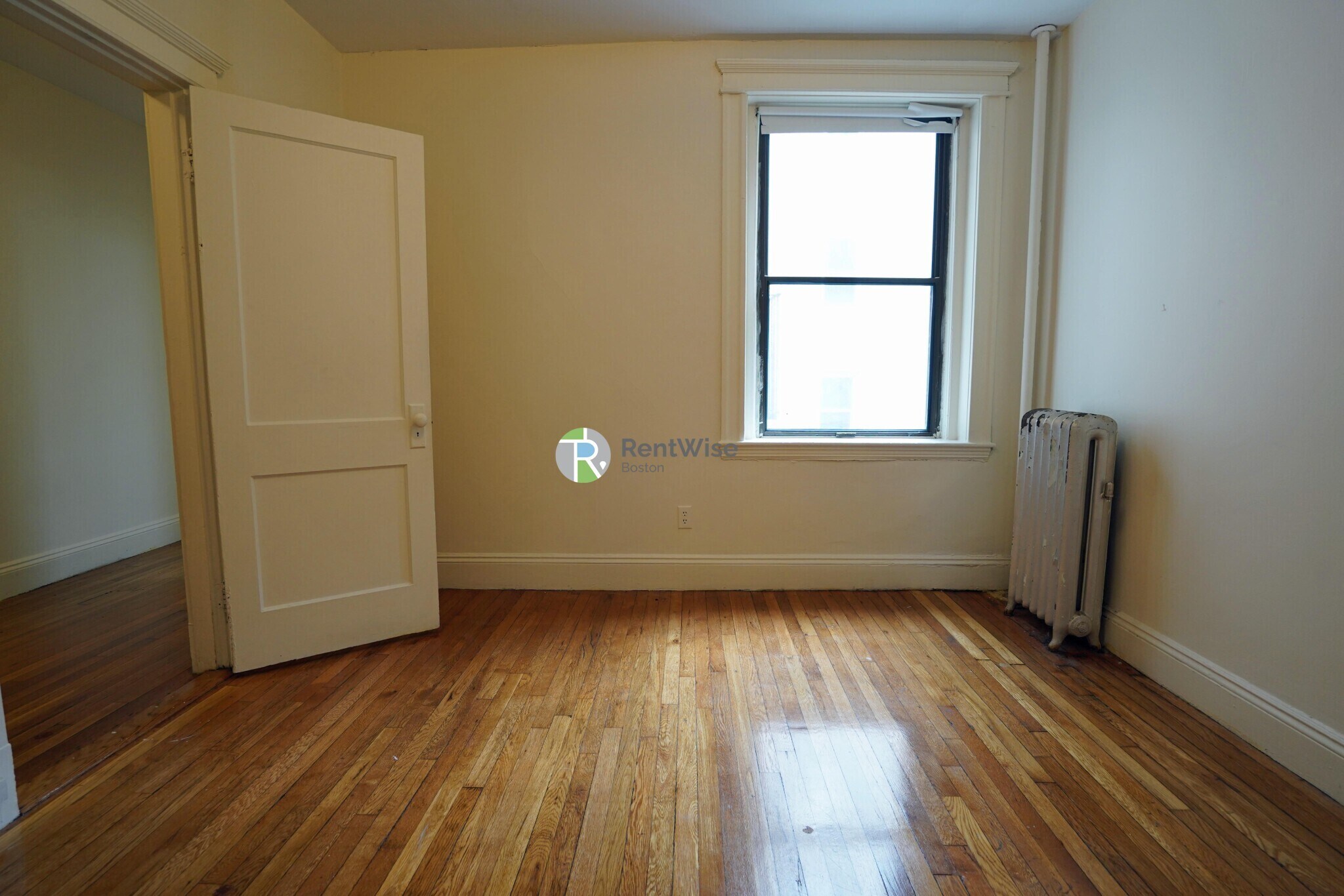 Building Photo - 1144 Commonwealth Ave
