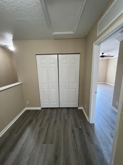 Building Photo - 3075 N Evergreen Cir
