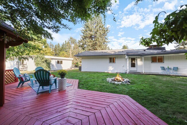 Building Photo - MOVE IN READY NOW! 2-Bedroom Rambler with Detached 900 Sq. Ft. Garage & Studio on Spacious Fenced...