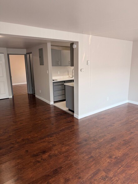 Building Photo - 14409 8th Ave SW
