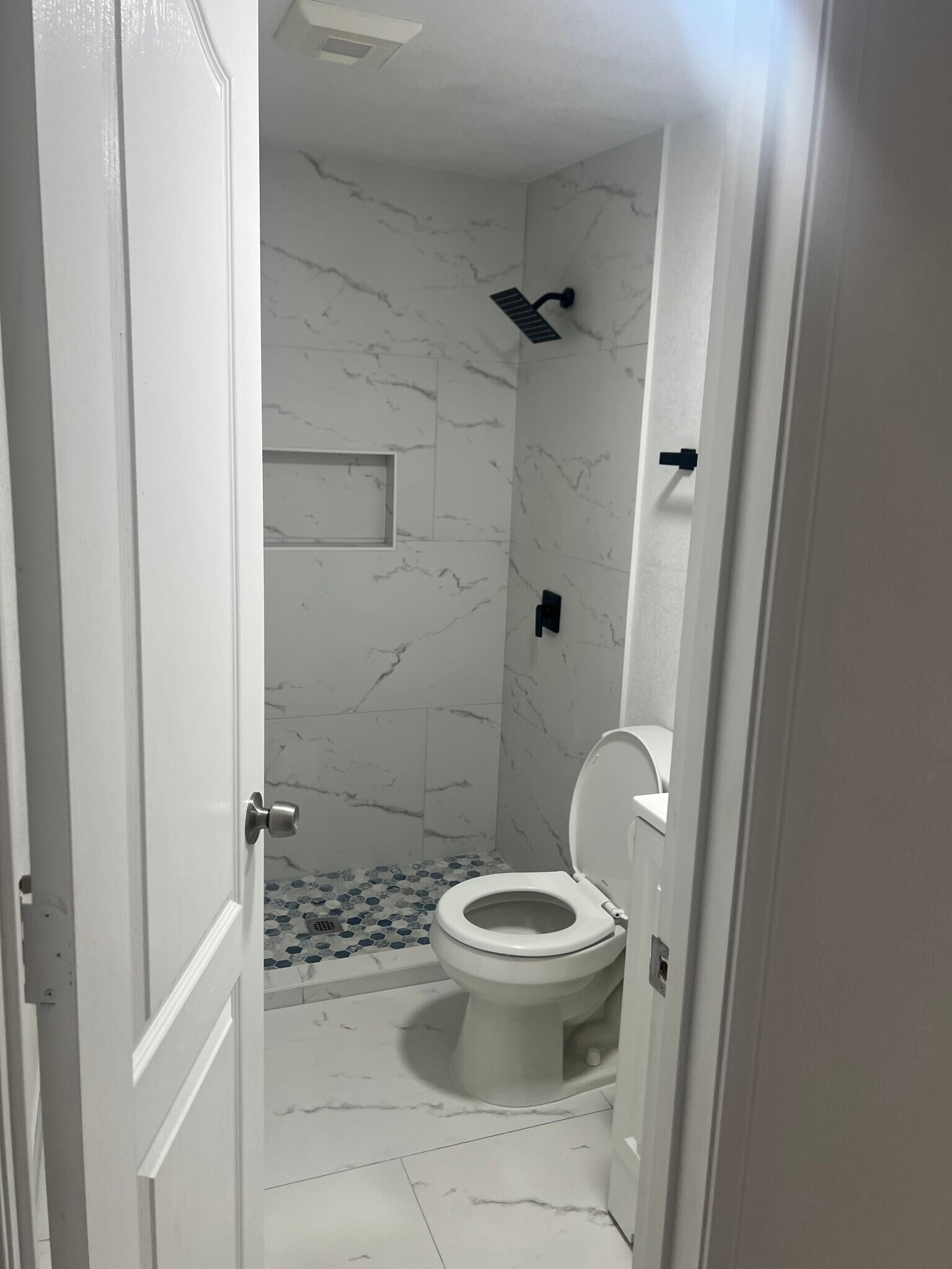 Building Photo - 4011 Placita Ave