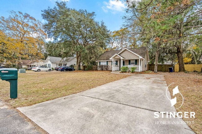 Building Photo - 15 Mary Elizabeth Dr