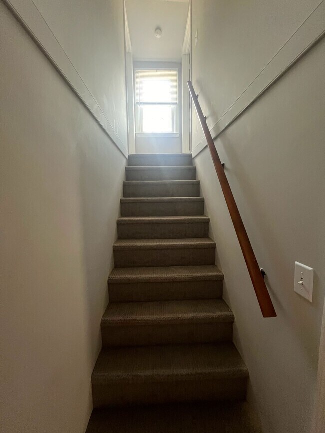 Building Photo - 70 Tartan Rd