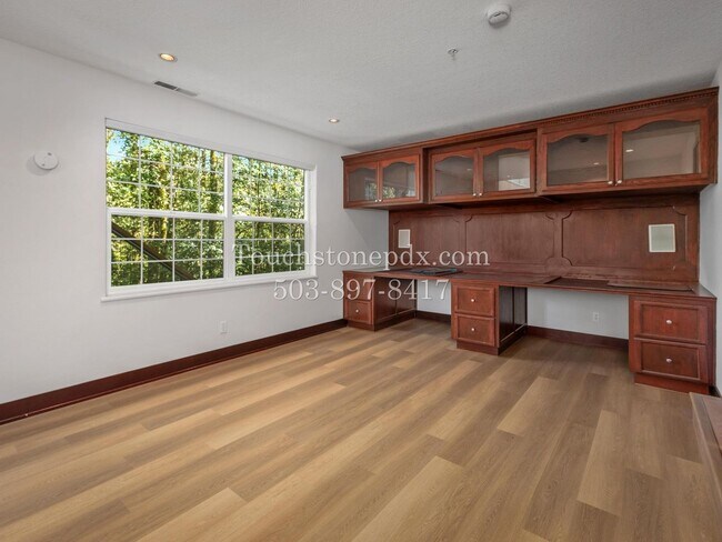 Building Photo - 6254 SW Burlingame Ave