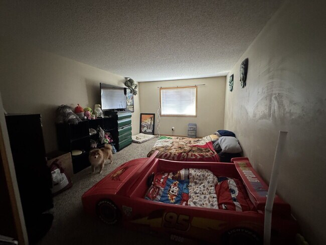 Building Photo - High Ceilings Townhouse Retreat: Spacious 2-Bed, 2-Bath Gem in Woodbury!