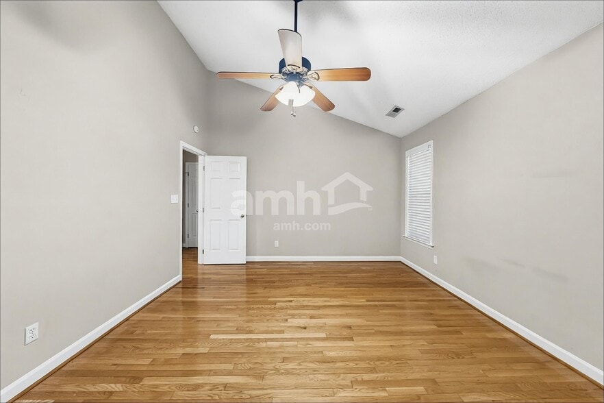 Building Photo - 3520 Huntingridge Dr