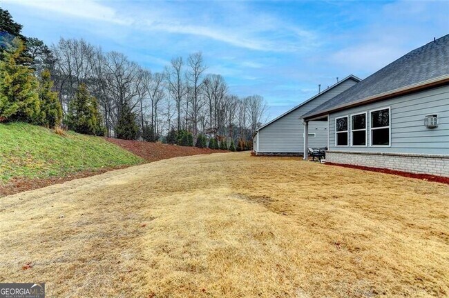 Building Photo - 811 Pineberry Ct