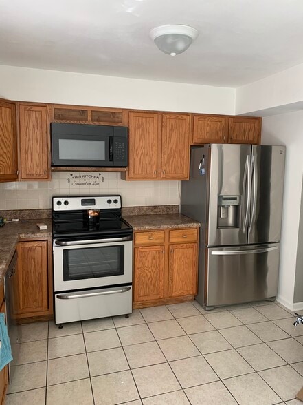 Kitchen - 3251 Manor Glenn Ct
