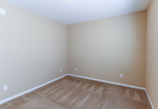 Building Photo - 3-Bedroom Ranch Home on Quiet Cul-de-Sac