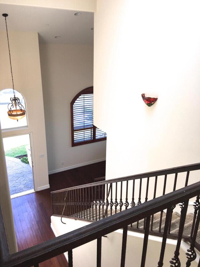 Building Photo - 2022 Plant Ave