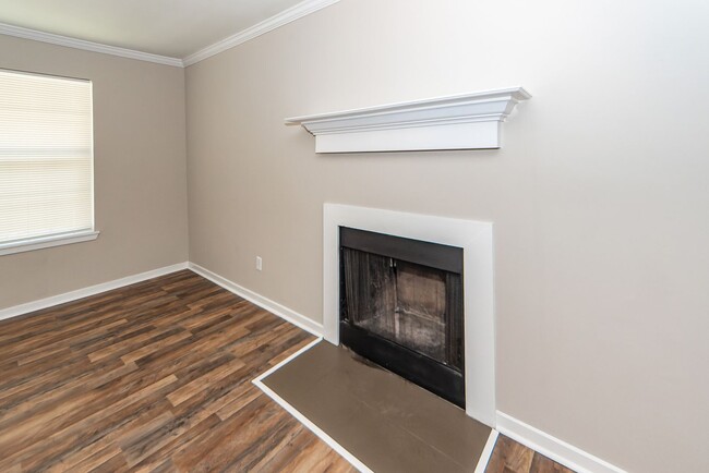 Building Photo - 2 Bedroom 2.5 Bath Townhouse in The Arbor ...