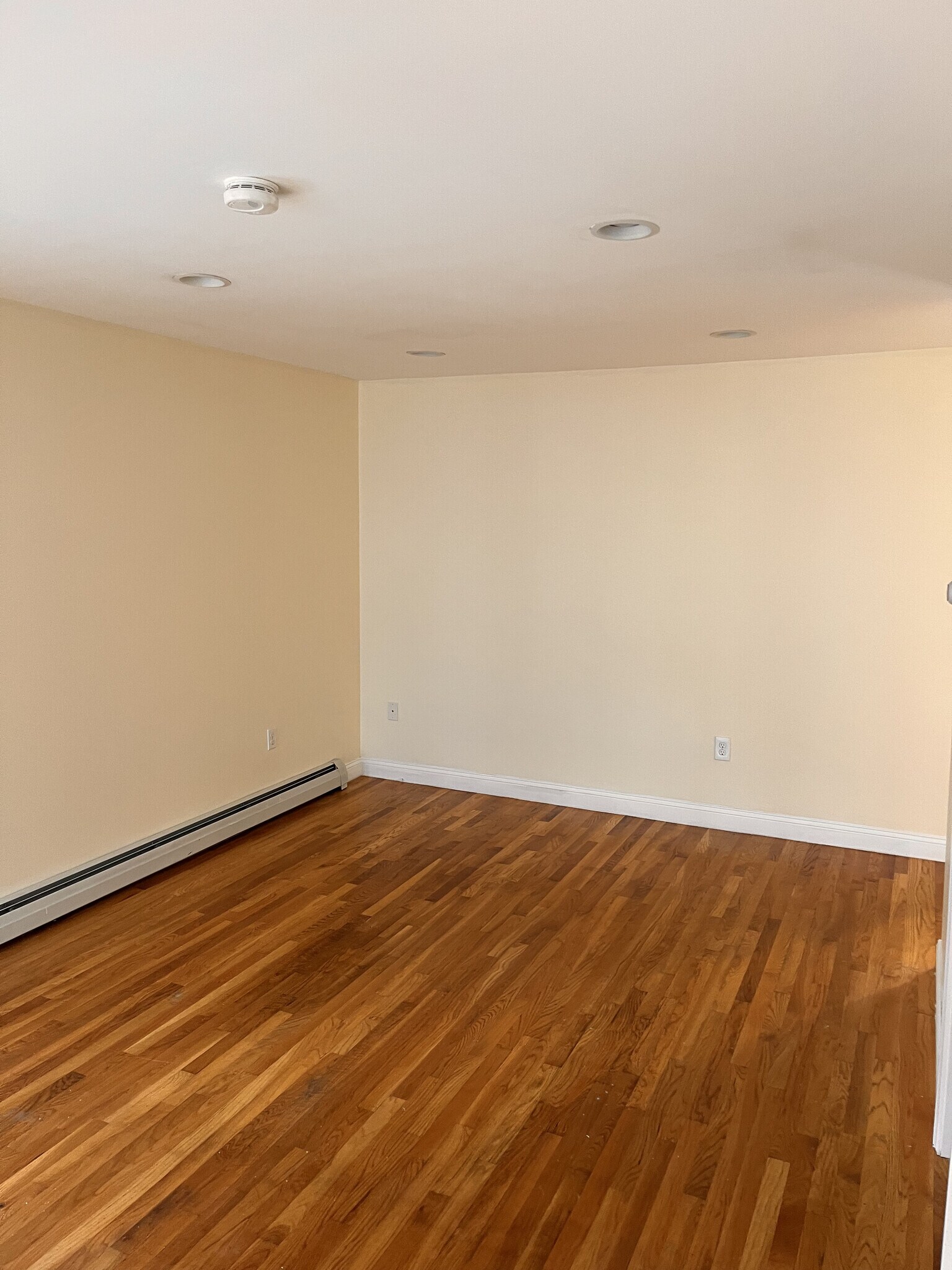 Building Photo - 4 Union Pl