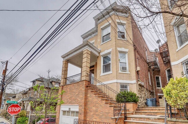 Building Photo - 64 Liberty Pl