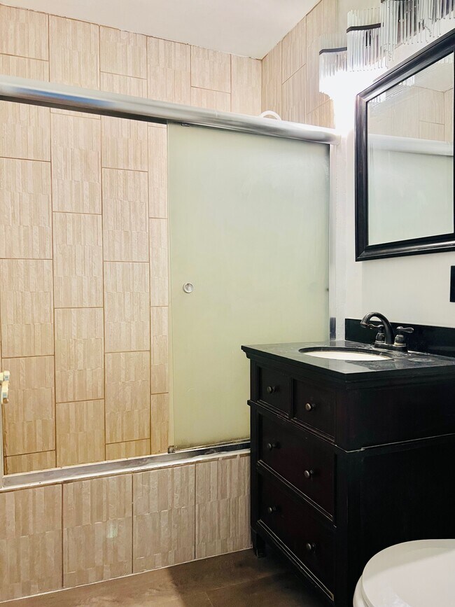 Building Photo - 18427 Bessemer St