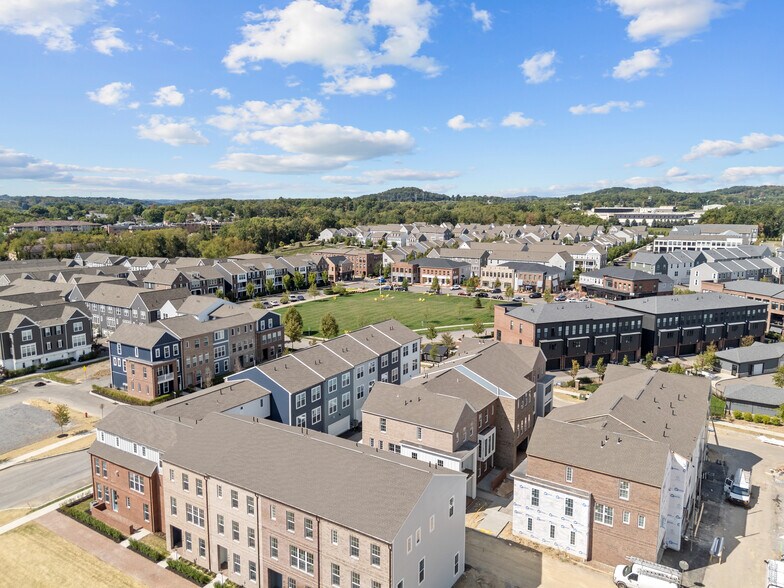 Building Photo - 305 Frederick Way