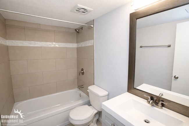 Building Photo - 1Bdm 1Ba Apartment in the Heart of Las Vegas - MI Special