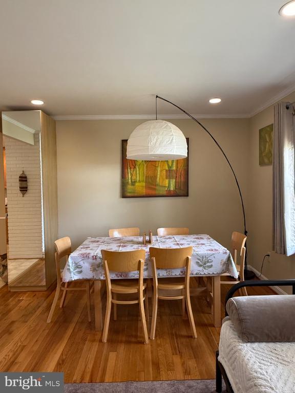 Building Photo - 407 Calvin Ln