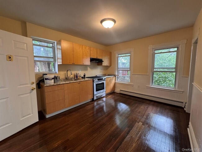 Building Photo - 39 Avoca St