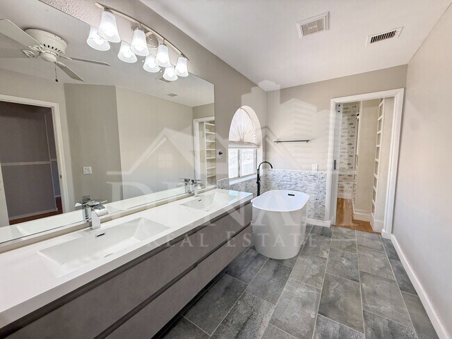 Building Photo - 4431 E Badger Way