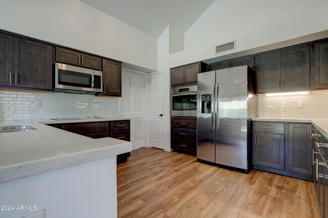 Building Photo - 1945 E Velvet Dr