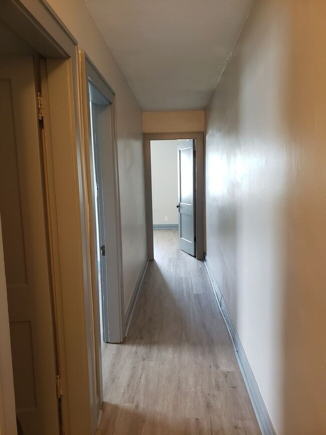 Building Photo - 209-211 N. Hague Avenue