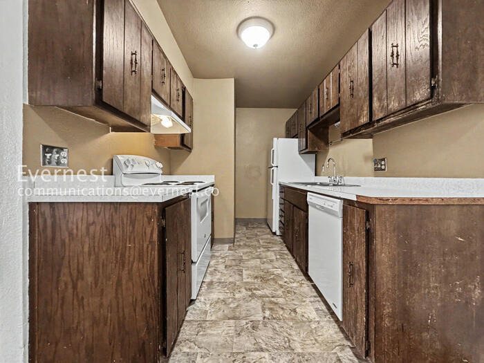 Building Photo - 16359 W 10th Ave