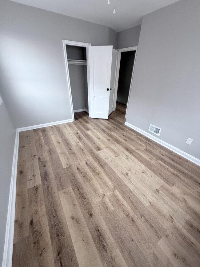 Building Photo - 5425 Whitlock Rd