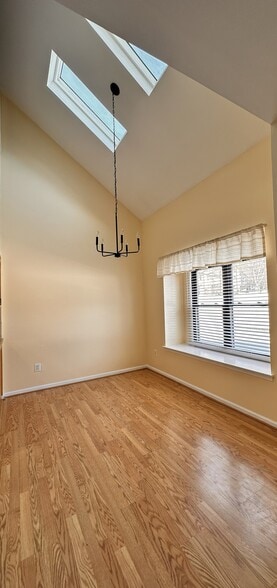 Dining Area - 36 Heather Ct