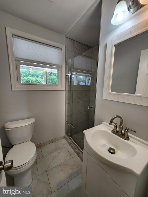 Building Photo - 2622 Boxwood Dr