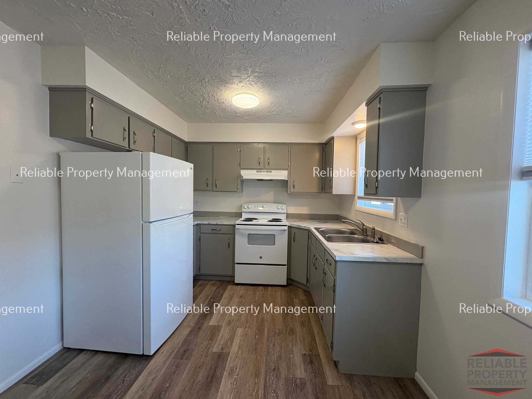 Building Photo - 1296 Blaine Ave