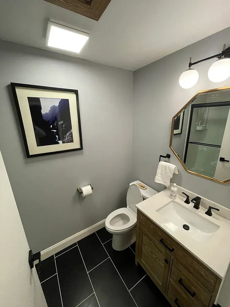 Building Photo - 2429 Locust St