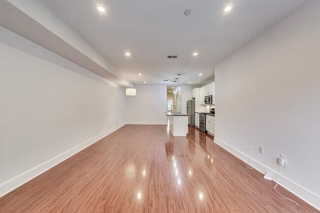Building Photo - Welcome to Unit 202 at the Arboretum Condo...