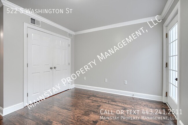 Building Photo - 522 S Washington St