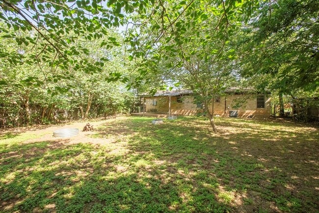 Building Photo - 4807 Sylvandale Dr