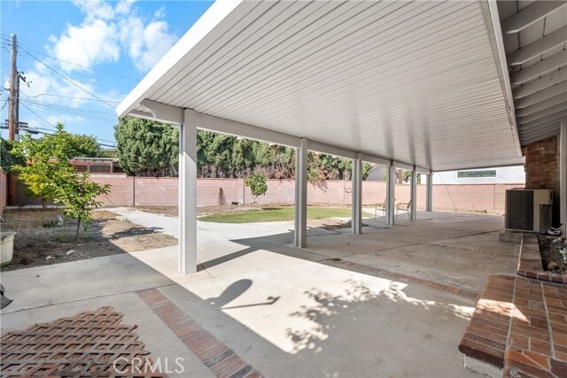 Building Photo - 8691 Davmor Ave