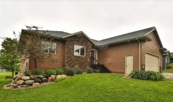 Building Photo - 105 S Country Club Ave