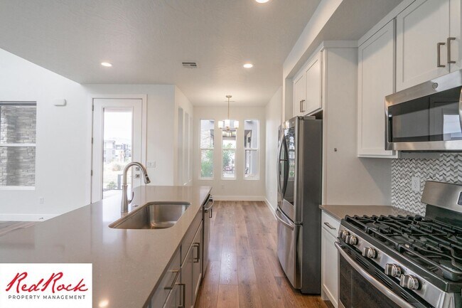 Building Photo - 5524 S Ochre Ln