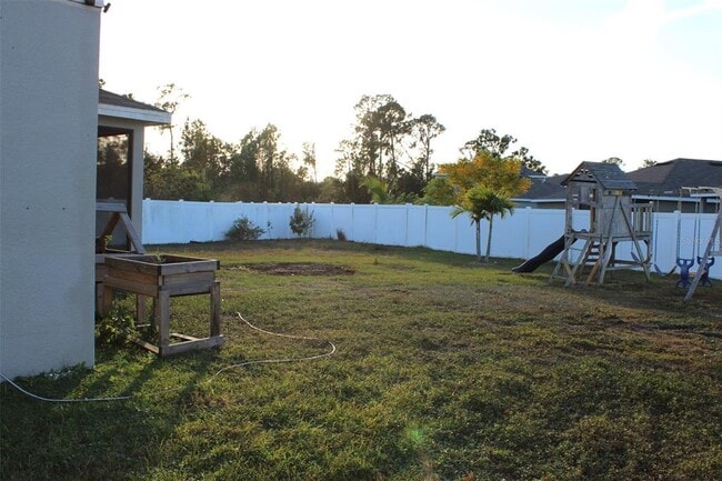 Building Photo - 1684 Ambar Ct