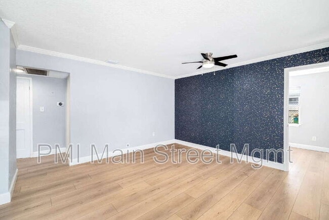 Building Photo - 707 Depugh St