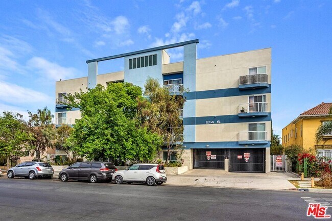 Building Photo - 214 S Alexandria Ave